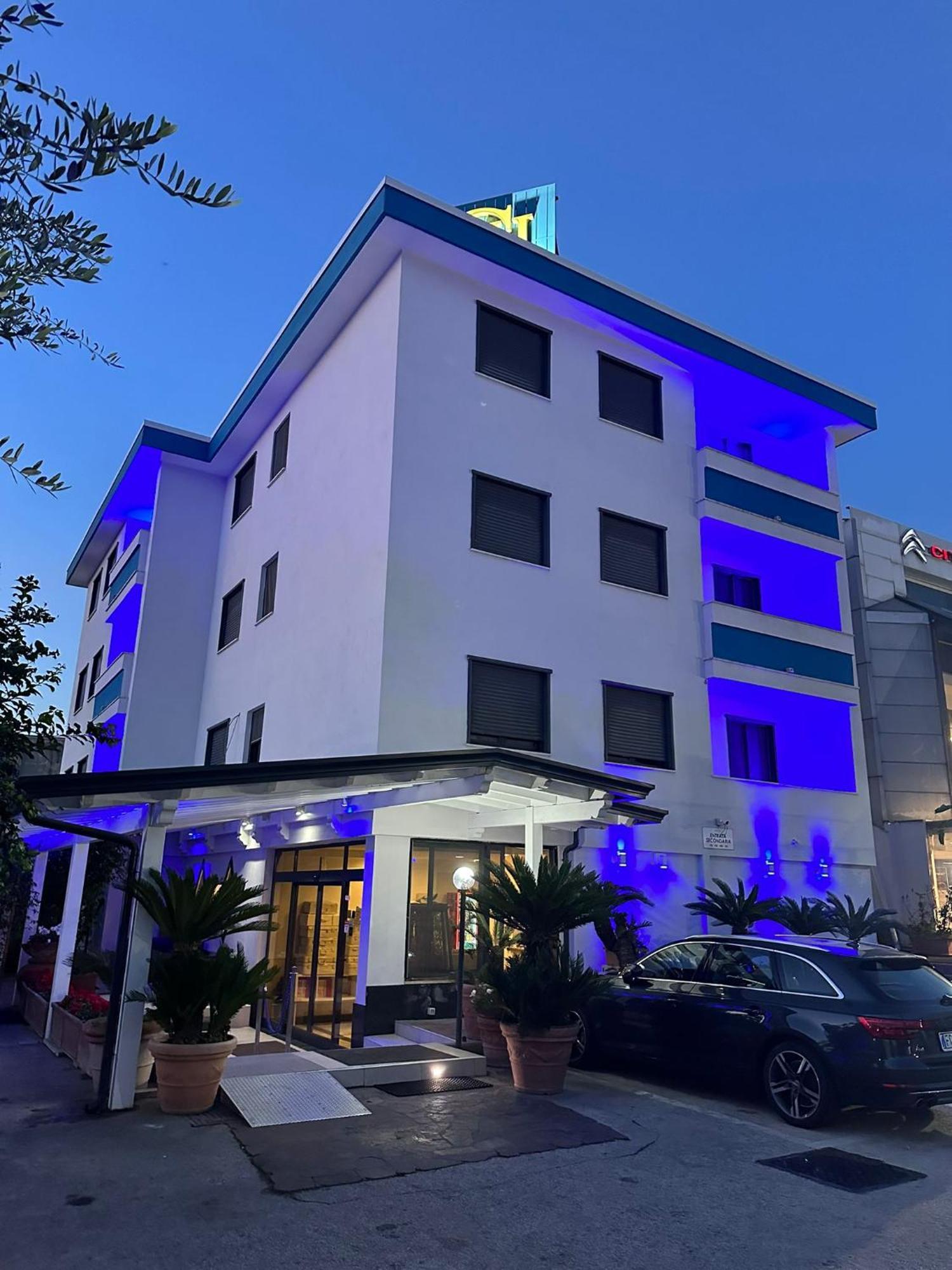Hotel Clinton Casoria Εξωτερικό φωτογραφία