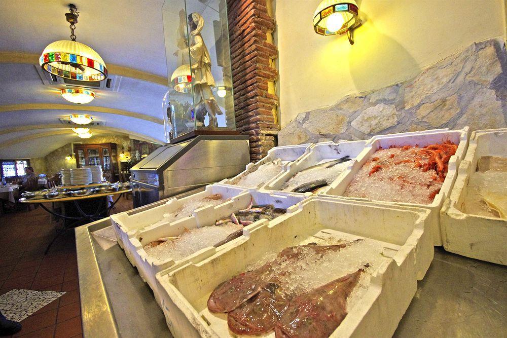 Hotel Clinton Casoria Εξωτερικό φωτογραφία