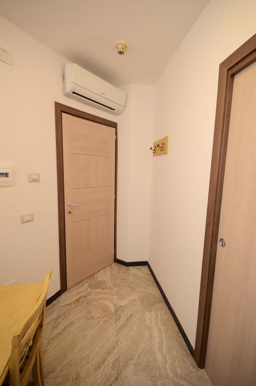 Hotel Clinton Casoria Εξωτερικό φωτογραφία