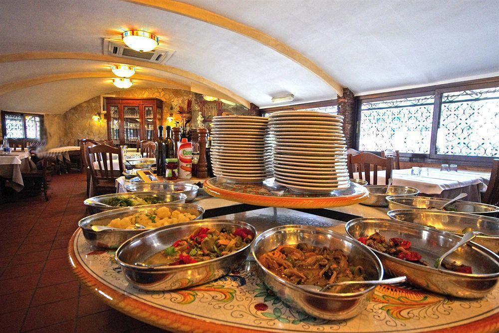 Hotel Clinton Casoria Εξωτερικό φωτογραφία