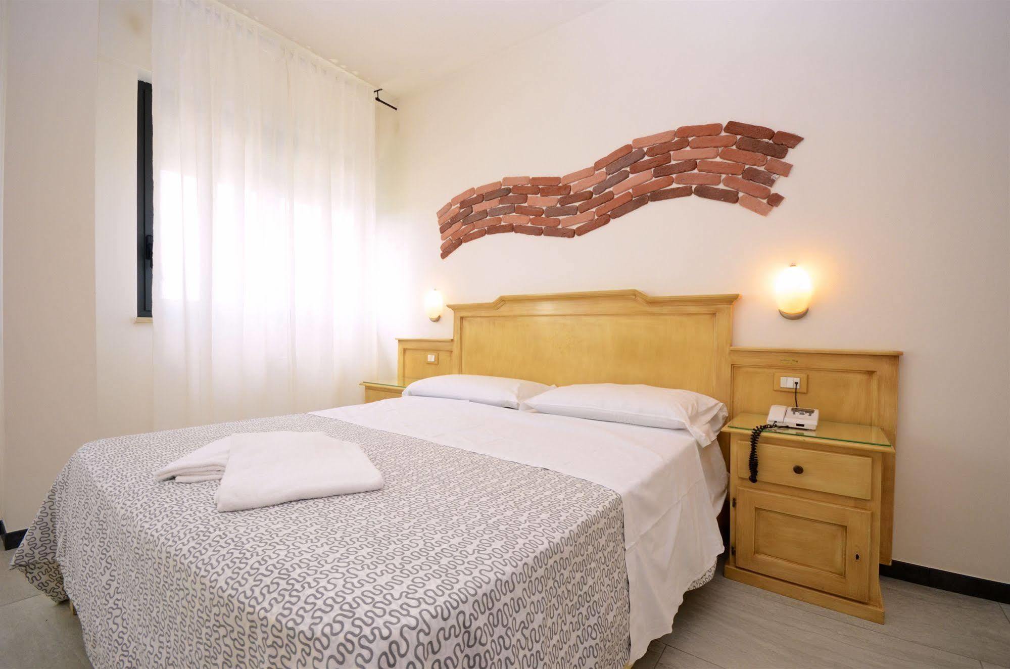 Hotel Clinton Casoria Εξωτερικό φωτογραφία